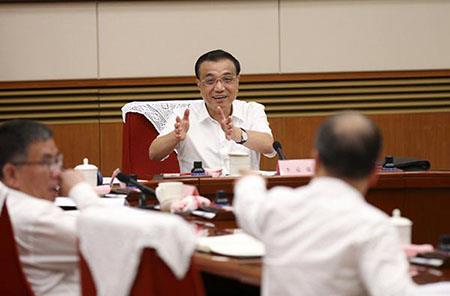 Proizvodnja nadogradnje i gospodarsko restrukturiranje s kineskim premijerom Li Keqiang.jpg Manufacturing Upgrades and Economic Restructuring with Chinese Premier Li Keqiang.jpg